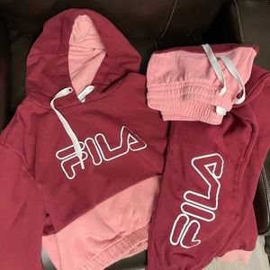 FILA Cropped hoodie and jogger set.